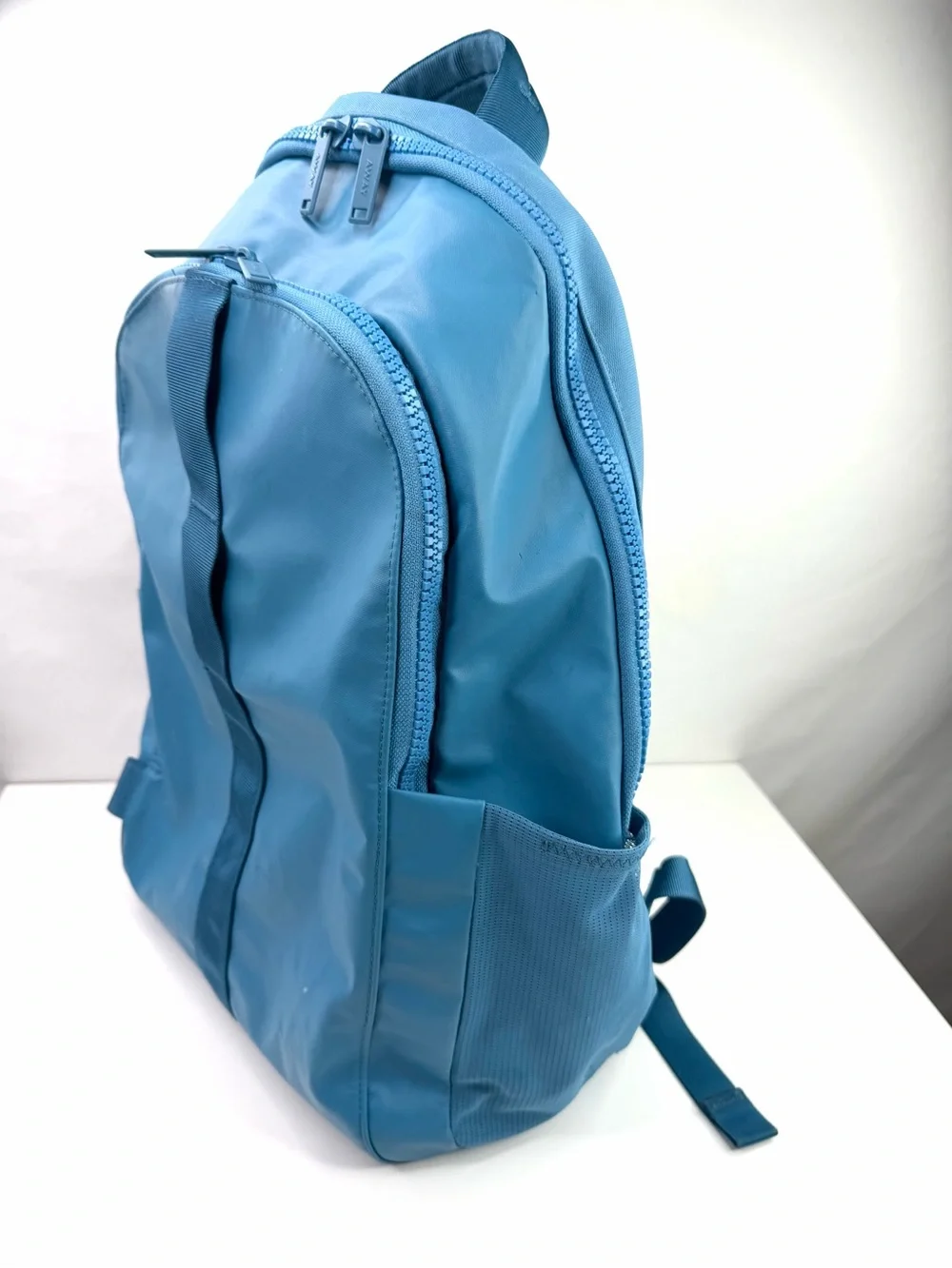 Away Blue F.A.R Vivid Blue 26L Active Backpack